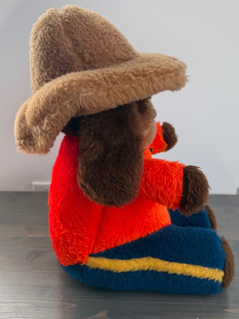 Vintage hard stuffed RCMP dog - Picture 4 of 16